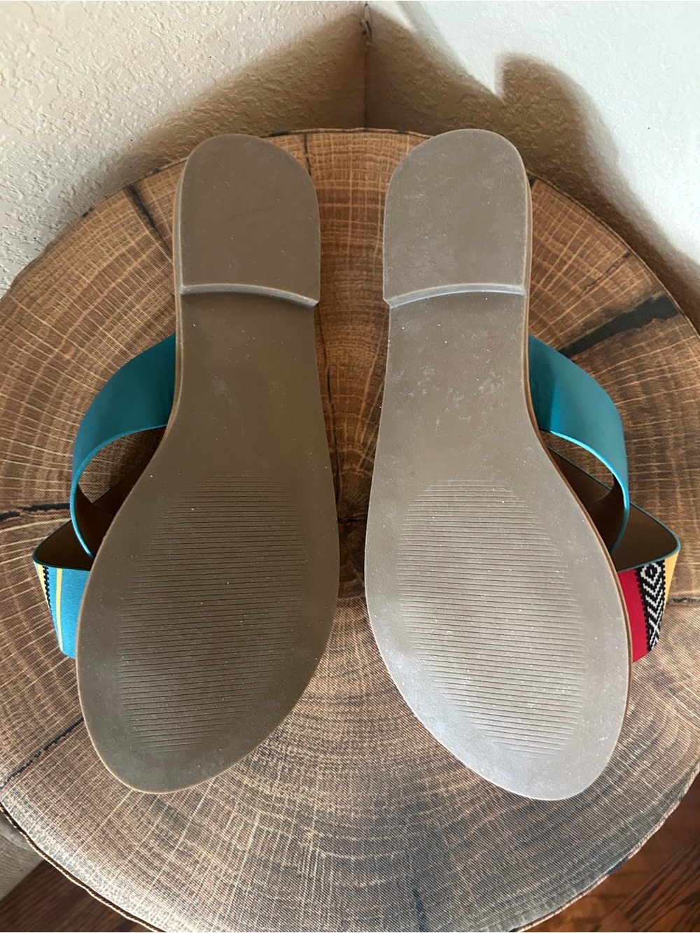 Rowdy Crowd Turquoise/Red Women's Sandals with Multicolor Serape Straps size 9 - Picture 4 of 5